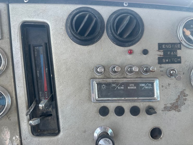 1991-ford-l9000-image-26