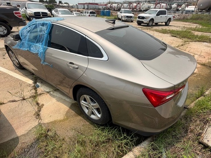 #79-•-2022-chevrolet-malibu-image-4