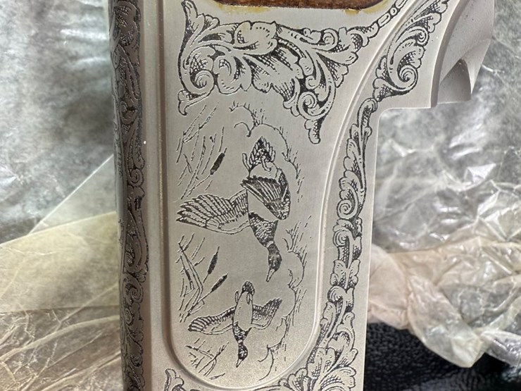 #47194-•-winchester-select-elegance-12ga-over-/-under-shotgun-13amw01780-image-10
