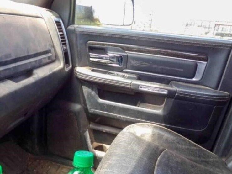 2016-dodge-ram-3500-image-9
