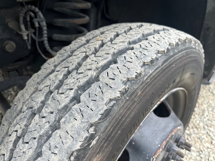 2019-ford-f550-image-69