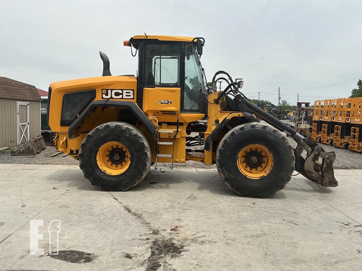 2018-jcb-427-image-5