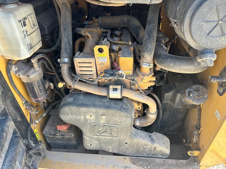2019-caterpillar-279d-image-34