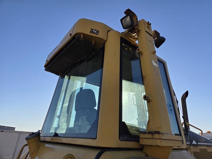 2007-caterpillar-d5n-lgp-image-43