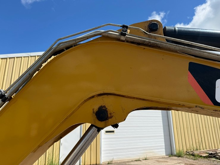 caterpillar-305.5e2-image-20
