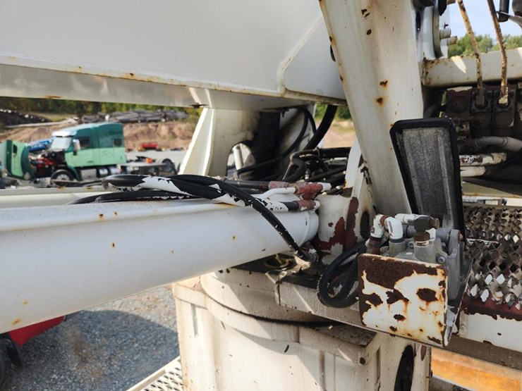 2003-international-durastar-4300-image-30