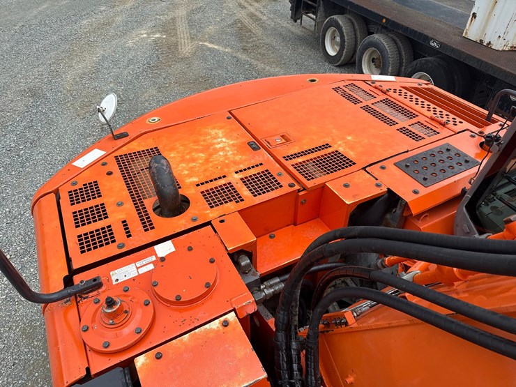 2006-hitachi-zx225-image-40