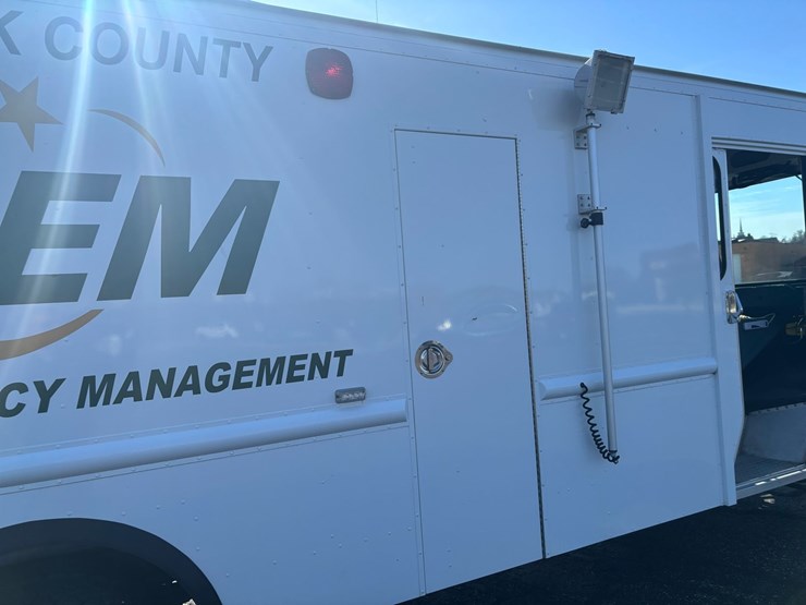 #2419-•-1987-chevrolet-emergency-response-unit-image-18