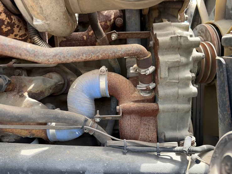 #1361-•-1995-freightliner-fuel-truck-image-24