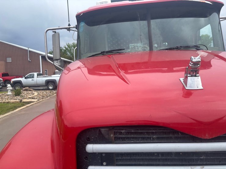 2004-mack-granite-cv713-image-14