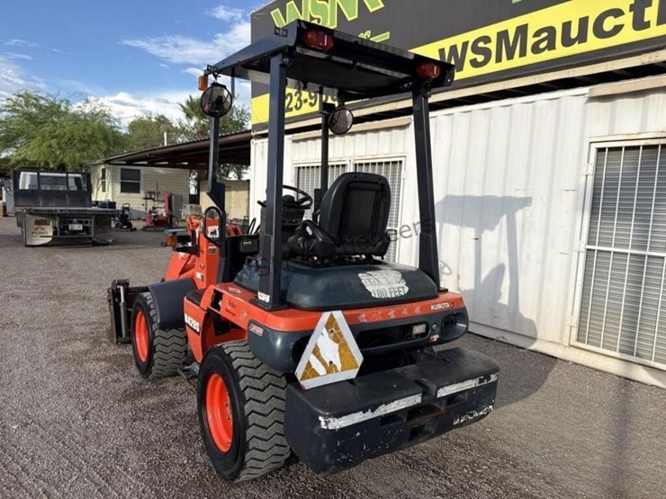 kubota-r420s-image-9