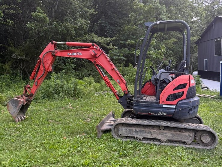 2011-kubota-u25-image-2