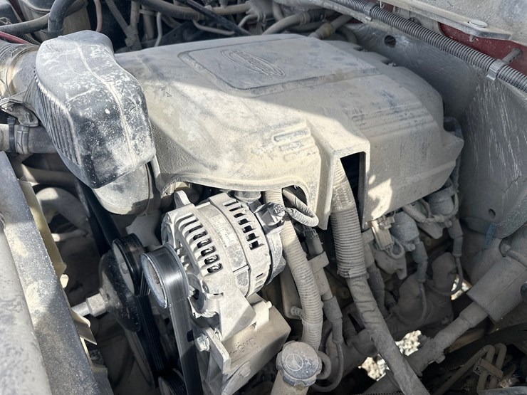 2015-chevrolet-silverado-2500hd-image-46