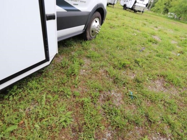 2024-ford-transit-image-44
