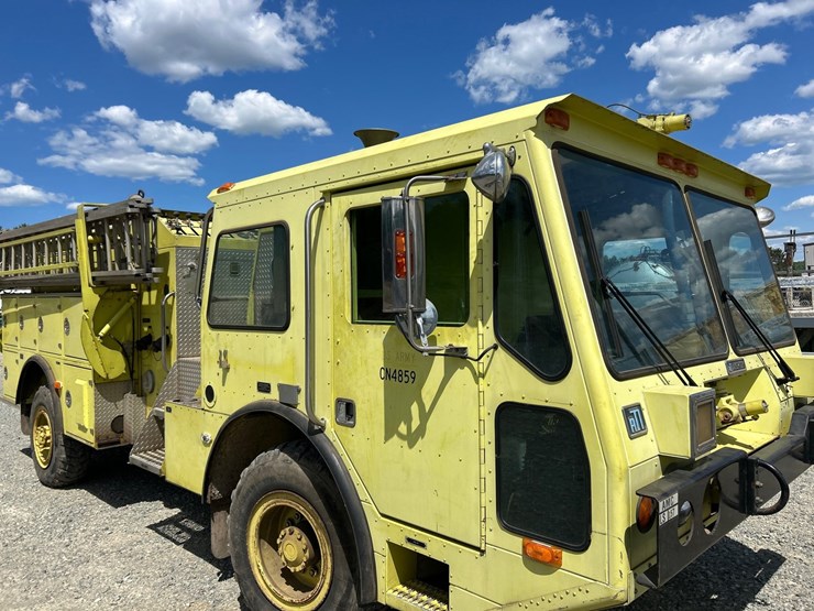#5028-•-1991-amertek-2500-l-fire-truck-image-11