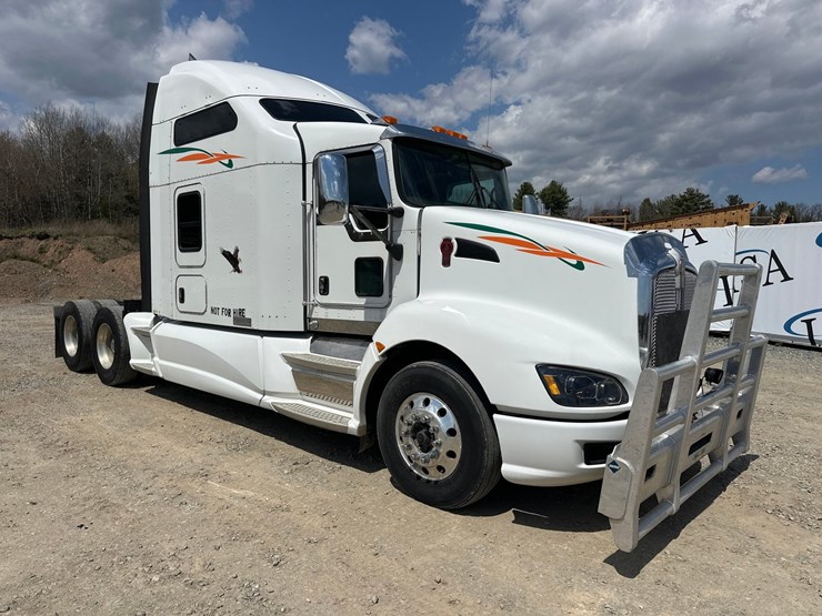 2014-kenworth-t660-image-7