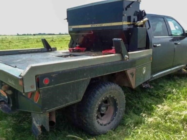 2016-dodge-ram-3500-image-25