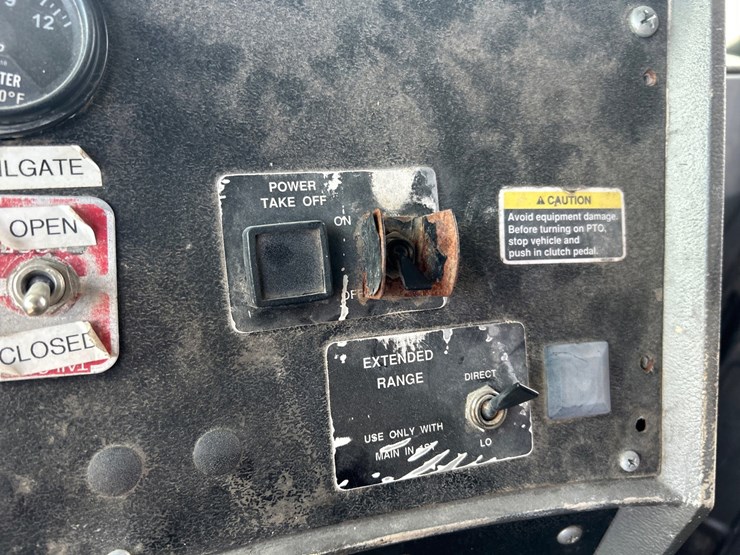 mack-dm688s-image-69