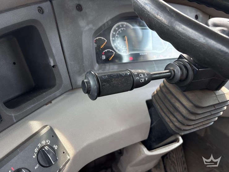 2020-volvo-a25g-image-34