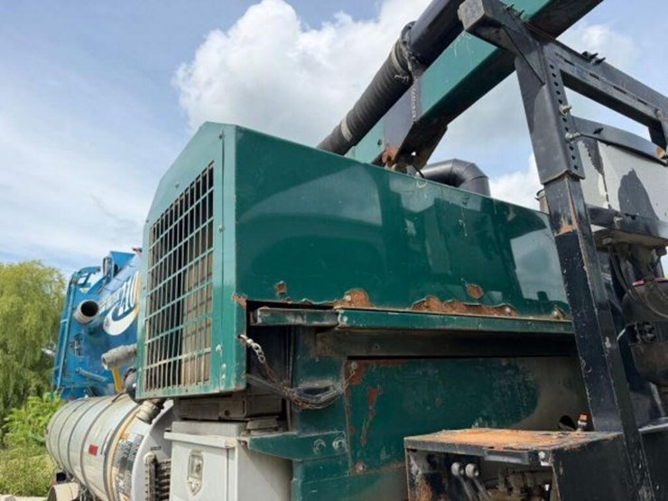 2003-sterling-lt7500-image-32
