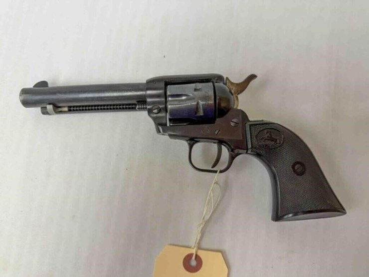 colt-revolver-image-1