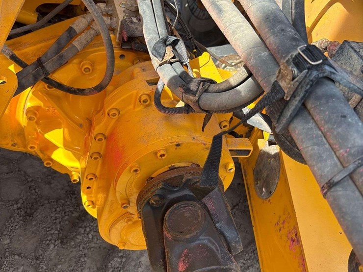 2020-volvo-a25g-image-15