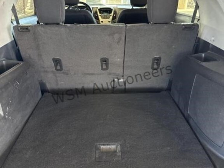 2016-chevrolet-equinox-ls-image-10