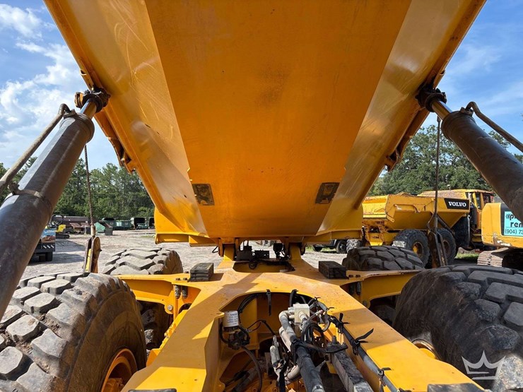 2020-volvo-a25g-image-11