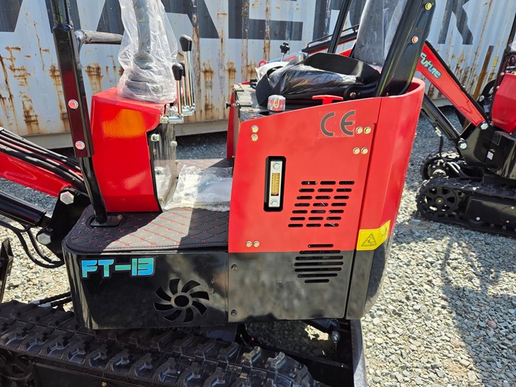 #5016-•-unused-future-ft13-mini-excavator-image-15