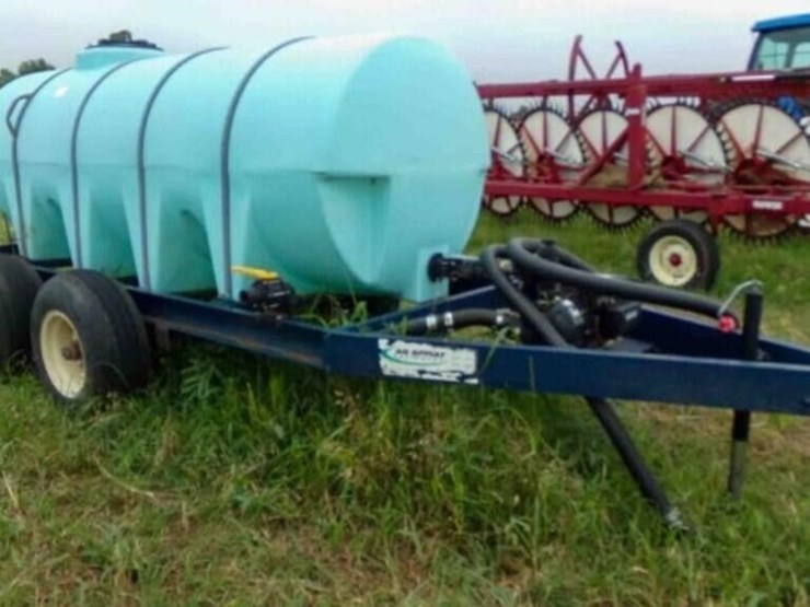 1000-gal-nurse-tank-with-motor/pump-image-3