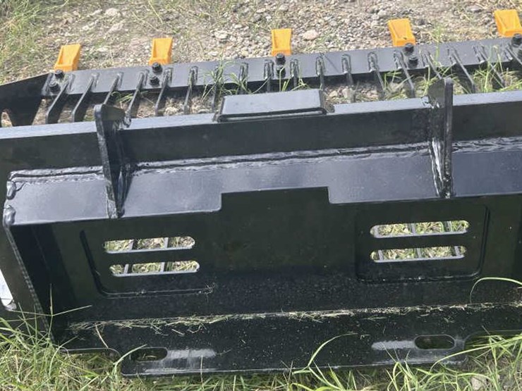 #155-•-mini-skid-steer-rock-bucket-44"-image-4