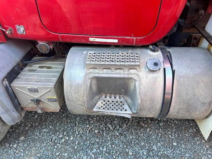 2001-mack-rd688s-image-44