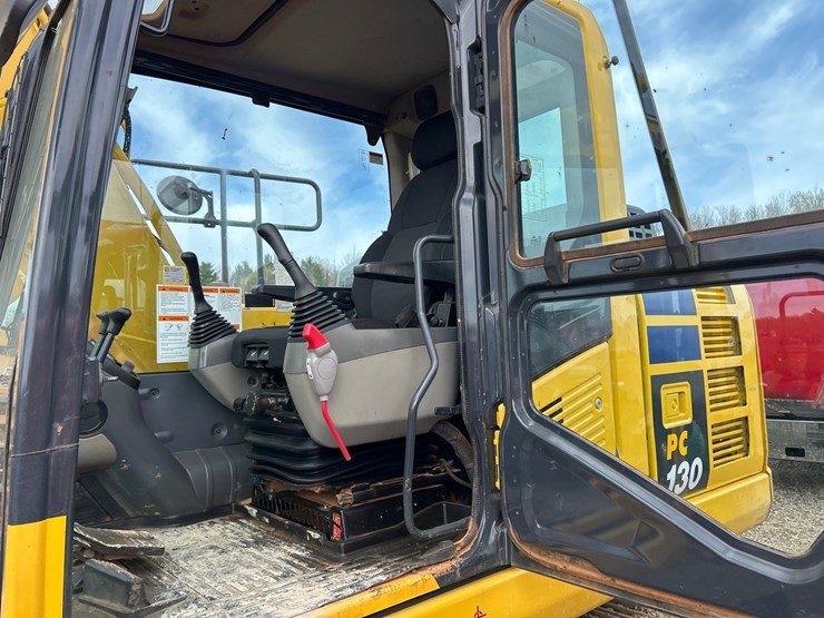 komatsu-pc130-11-image-52