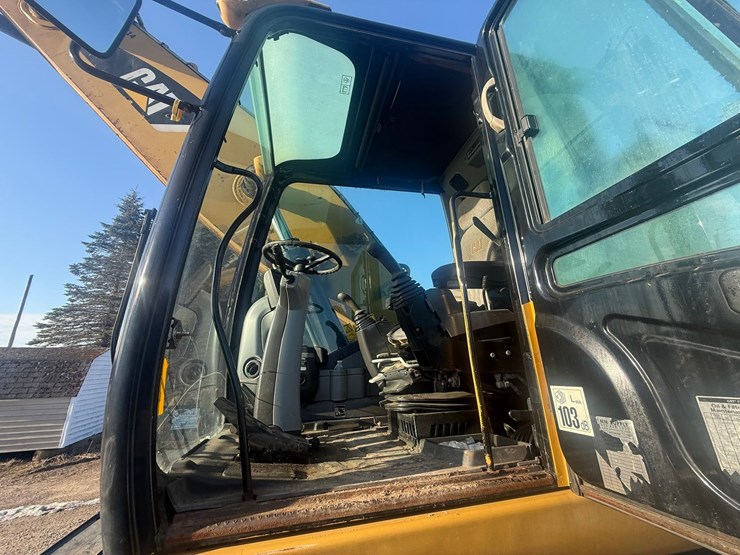#1298-•-caterpillar-m318d-material-handler-image-53