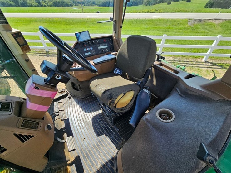 john-deere-8300-image-37