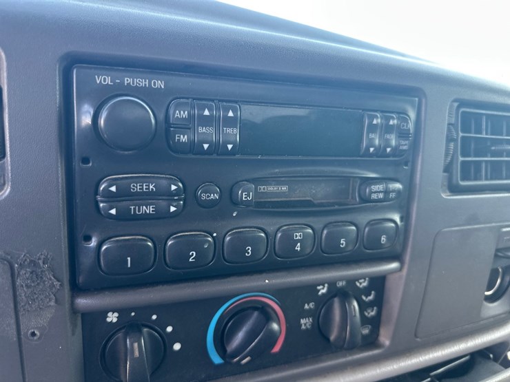 1999-ford-f250-image-30