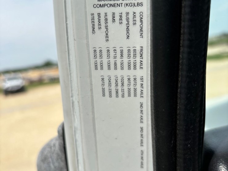 2020-western-star-5700xe-image-119