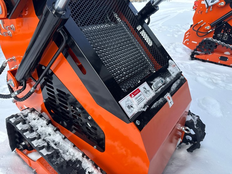 #5017-•-unused-future-ft36c-mini-skid-steer-image-12