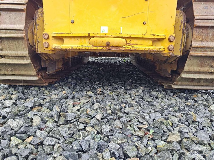 2020-caterpillar-d2-image-28