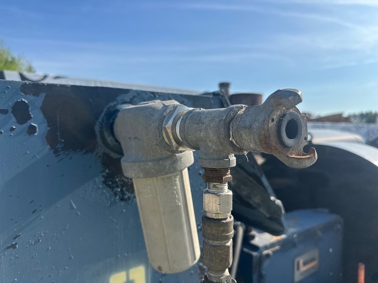 #5022-•-nlb-corp.-10150d-towable-air-compressor-image-29