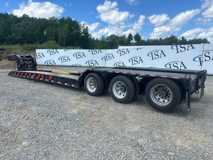 #60924-•-2026-contender-tri-axle-lowboy-trailer-image-3