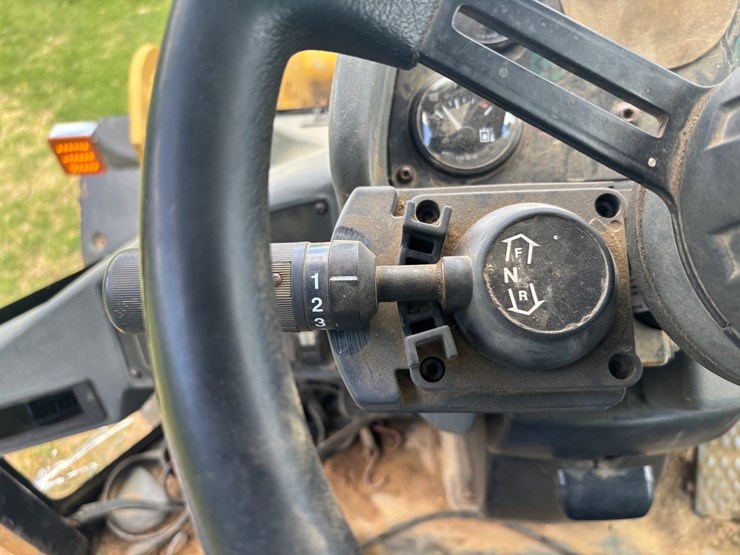 caterpillar-928g-image-52