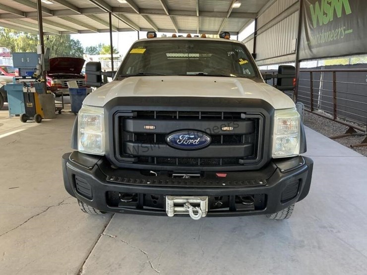 2014-ford-f550-image-3