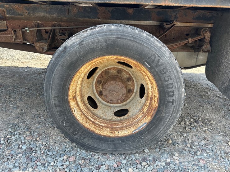 2001-ford-f450-image-48