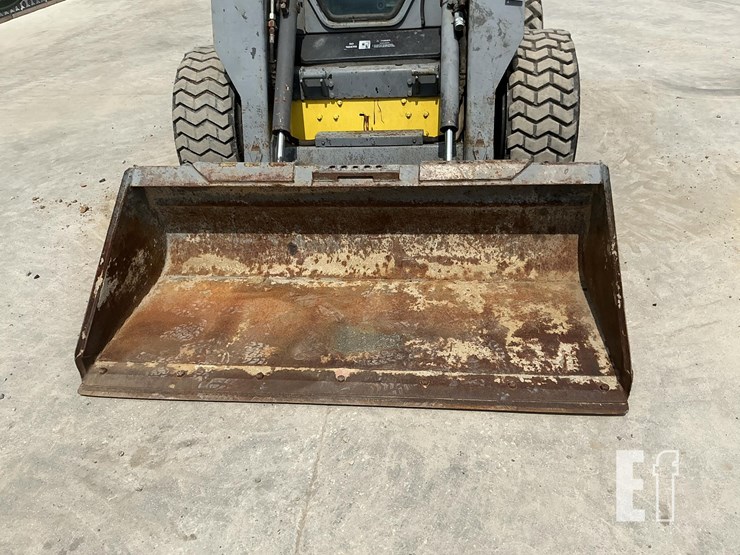 2005-new-holland-ls185b-image-9