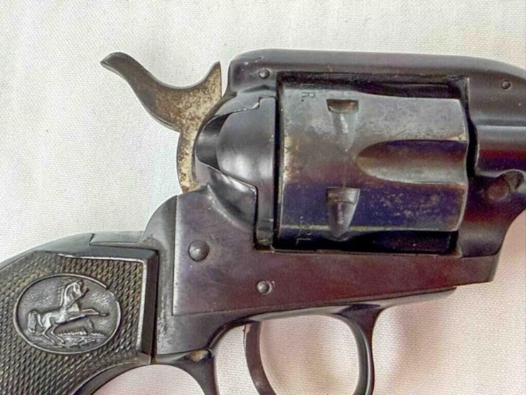 colt-revolver-image-11