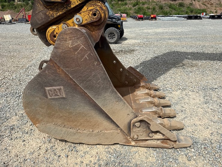 2017-caterpillar-336fl-image-10