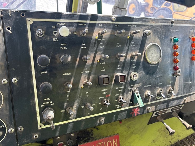 #5028-•-1991-amertek-2500-l-fire-truck-image-62