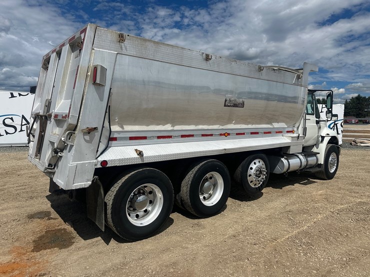 2007-international-durastar-4400-image-5