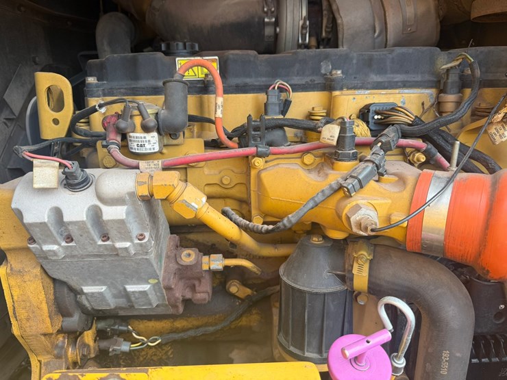 caterpillar-160m-image-140